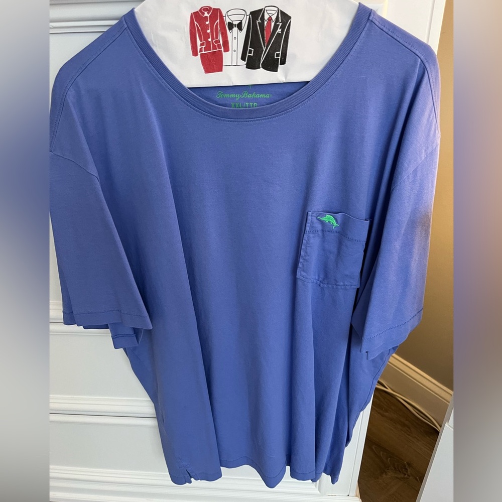 Tommy Bahama T-Shirt Men's XXL Blue Short Sleeve Sworded Past Graphic Crewneck